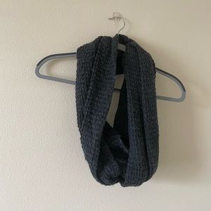 Infinity scarf